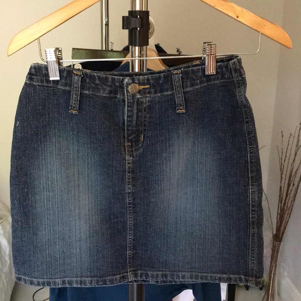 Ángel mini jean skirt. Great condition. Size 5
